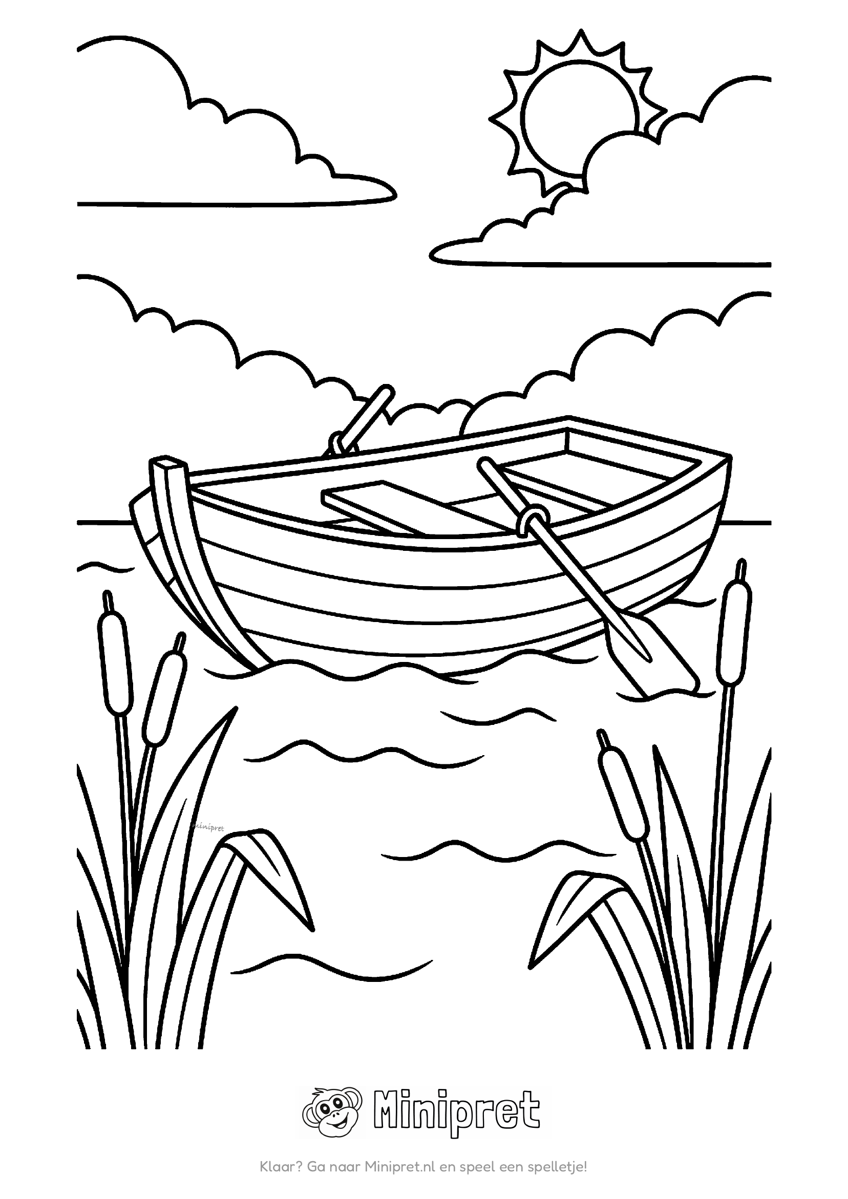 Houten roeiboot met twee peddels drijft op een rustig meer met riet langs de oever en een zon tussen de wolken